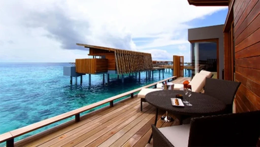 Experiences in an Overwater Bungalow Experiences in an Overwater Bungalow